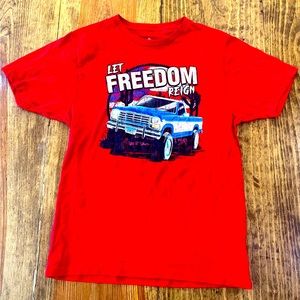 Celebrate Patriotic Size Medium (38-40) short sleeve t-shirt